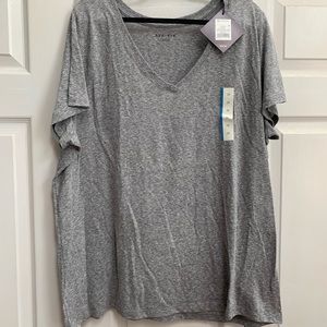 *NEW* Ava and Viv n neck t shirt